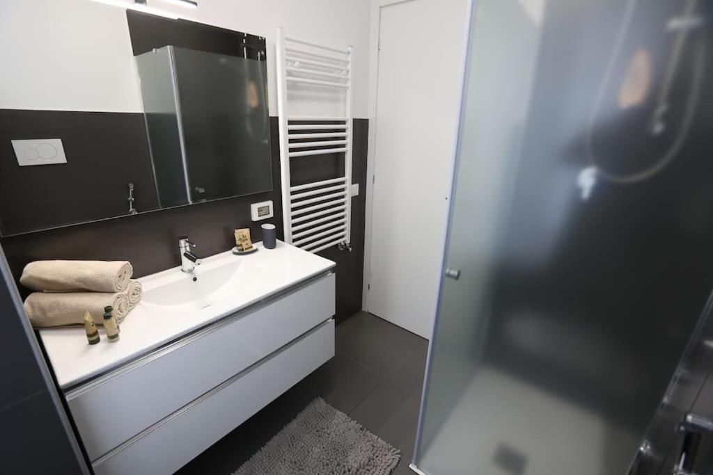 Casa Magenta Apartment 2 Valeggio sul Mincio Esterno foto